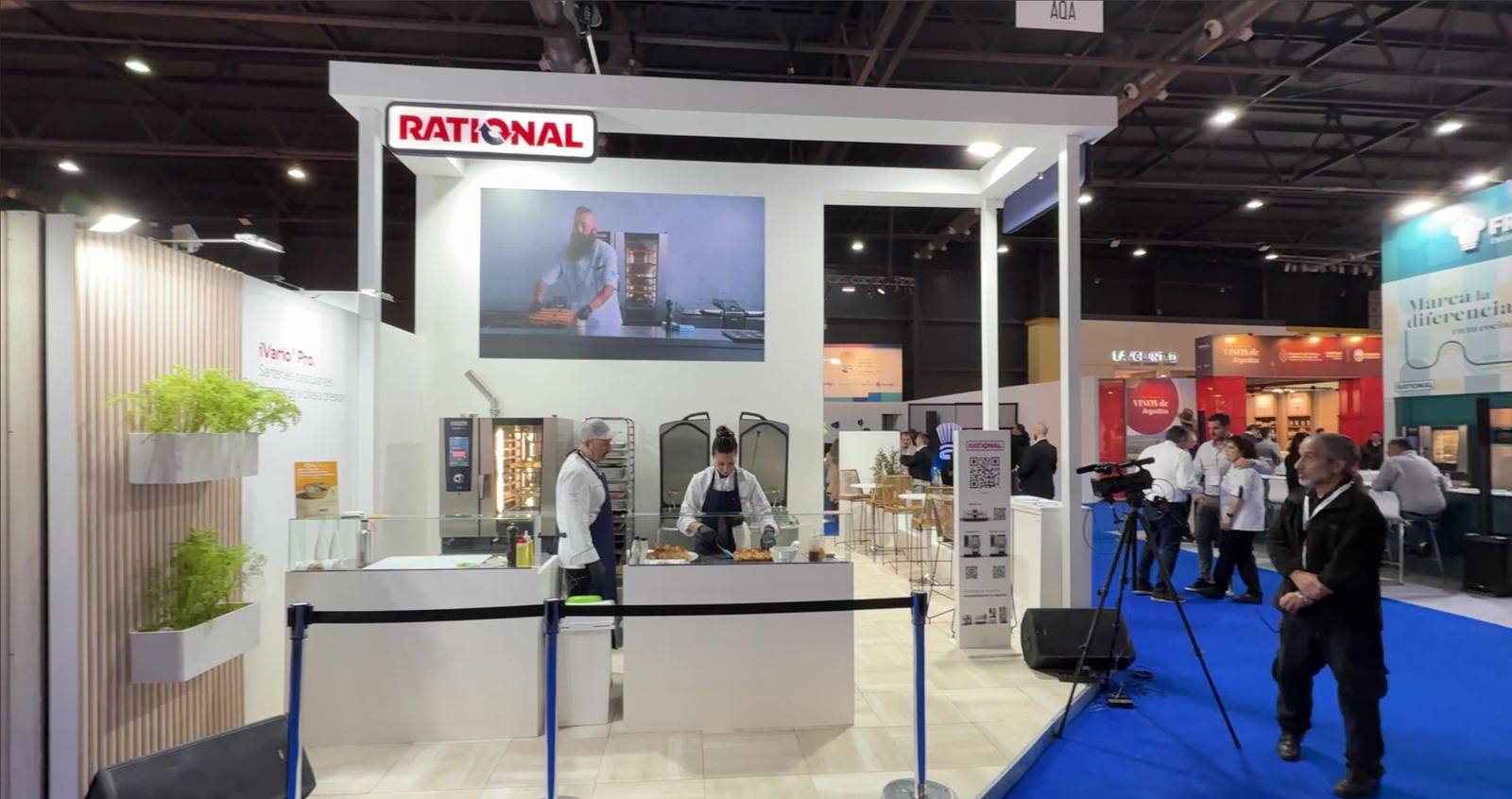 Capacitacion y stand Rational