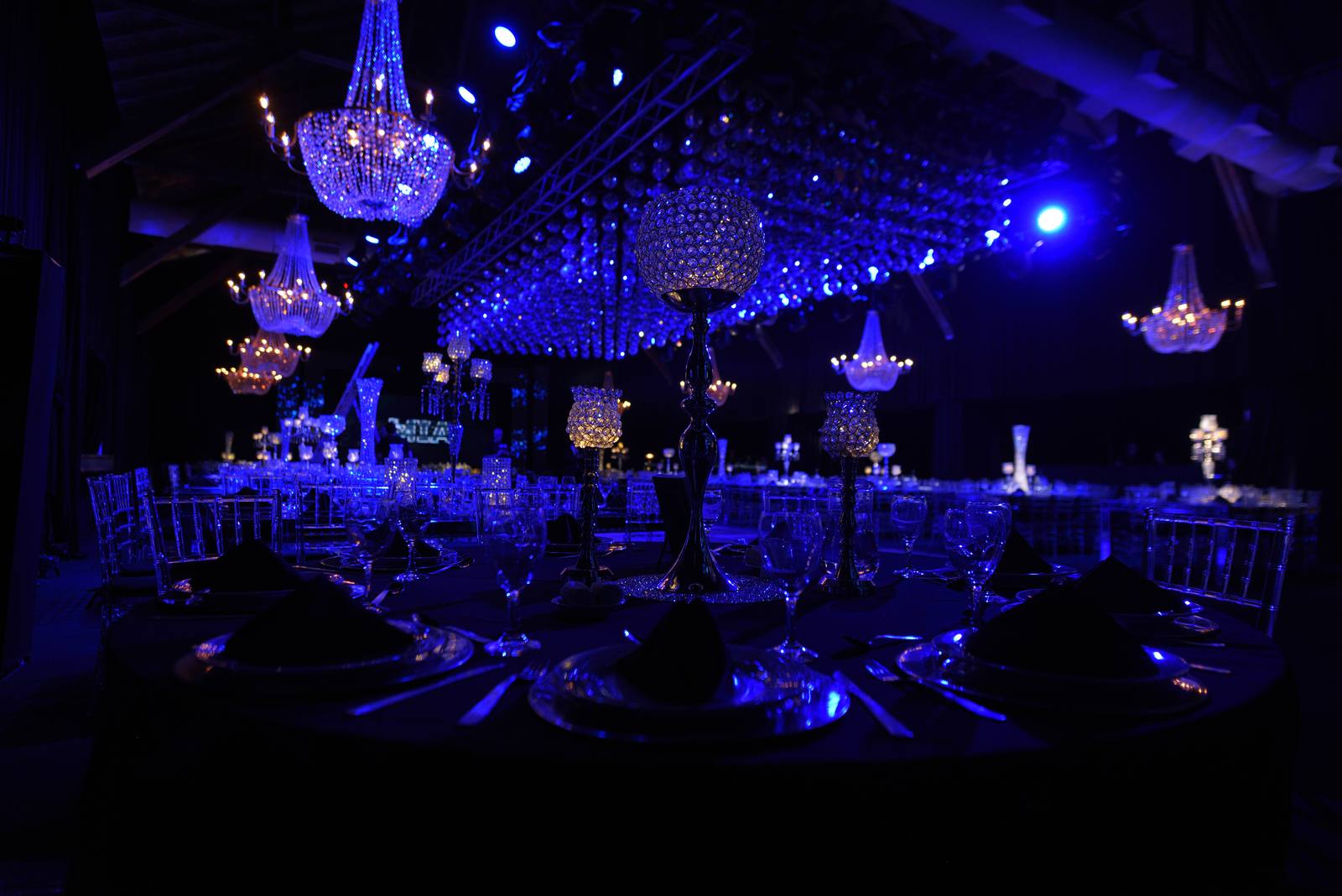 Escenario y pantalla LED para los 15 de Mía